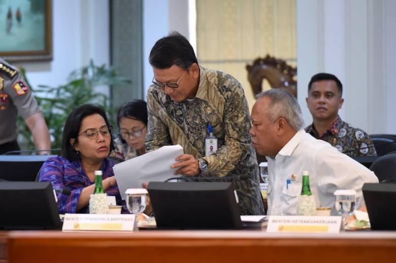 Presiden Jokowi dan Jajaran Bahas Langkah Penguatan Neraca Perdagangan